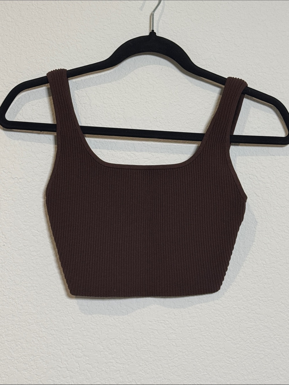Aritzia Babaton Women’s Dark Brown Ribbed Tank Crop Top